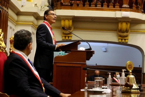 El presidente Martín Vizcarra inició su discurso a las 11:00 horas de ayer en el Congreso.