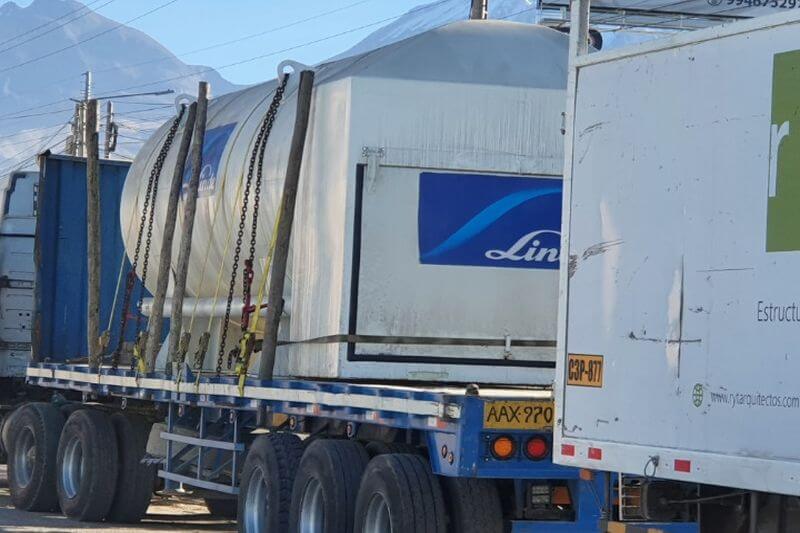 Isotanque de 10 toneladas fue traído vía terrestre desde Lima.