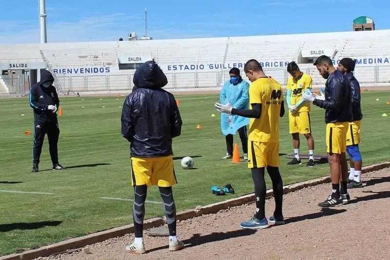 Binacional entrena en las instalaciones del estadio GBR.