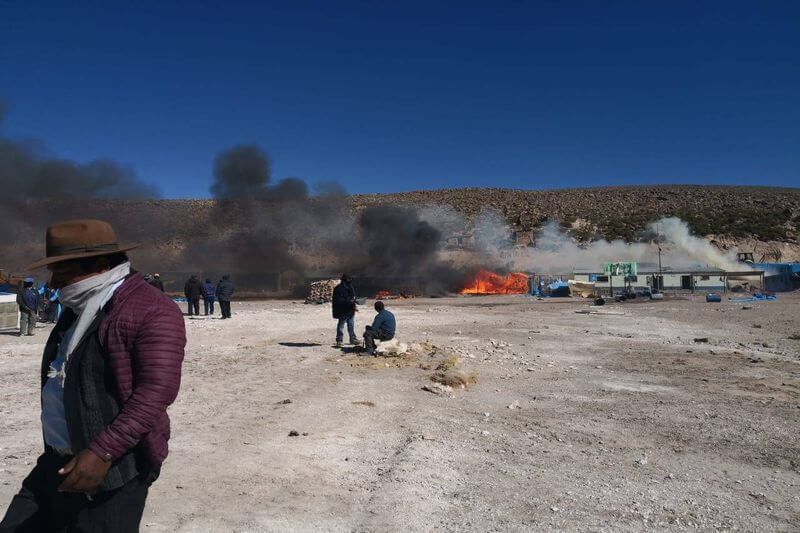 Los aymaras sitiaron el campamento y le prendieron fuego en Villachaullani.