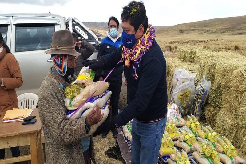 Sin precedentes. Alcalde llegó a zona olvidada.