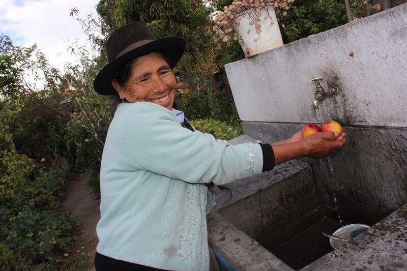 Muchas poblaciones andinas y rurales no tienen acceso al agua potable.