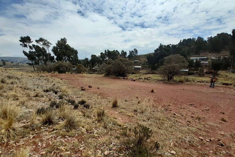 Paradisiaco lugar, Acopata (Aynacha Huatasani), es una pampa. No colocaron ni una piedra.