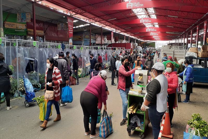 Verduras que se producen en la región se venden a precios accesibles.