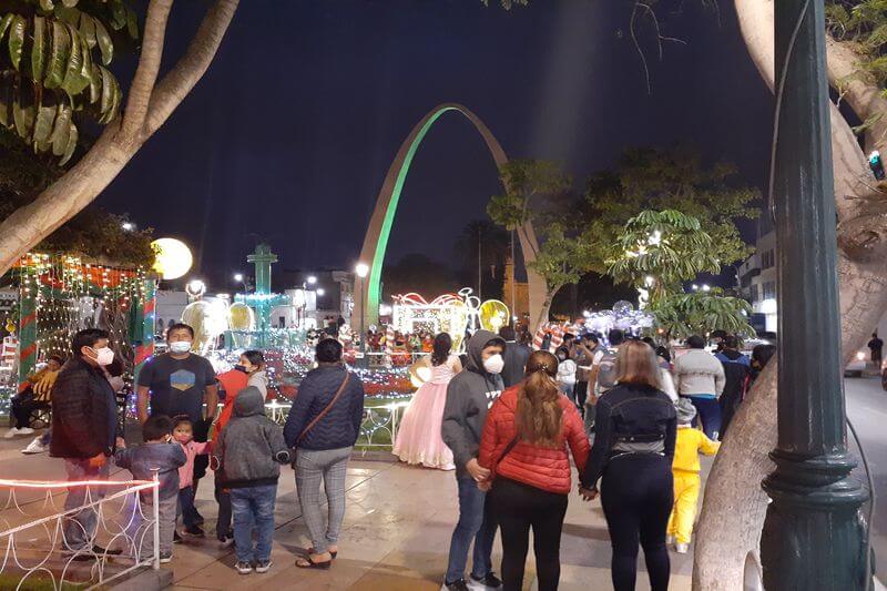 Gente sale más a la calle que en tiempos de normalidad.