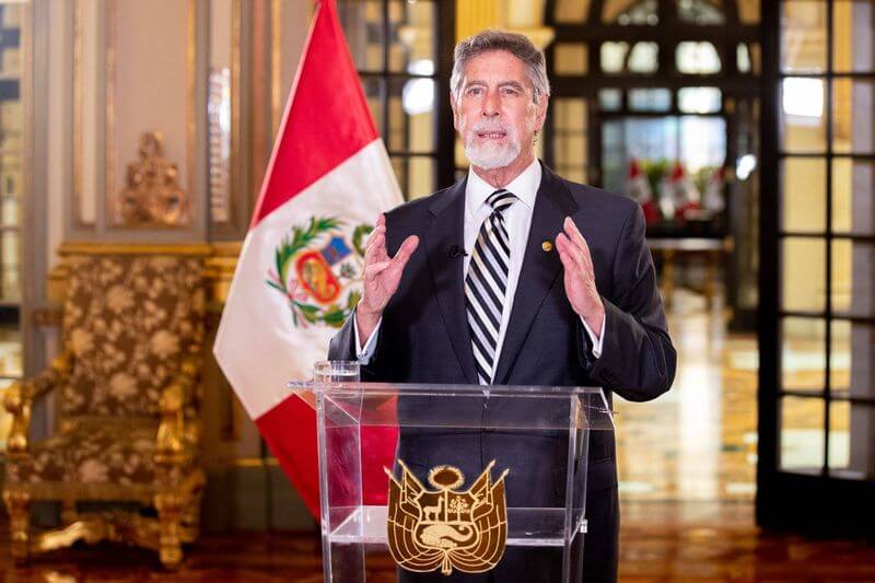 Jefe de Estado dio a conocer las conversaciones con varios laboratorios.