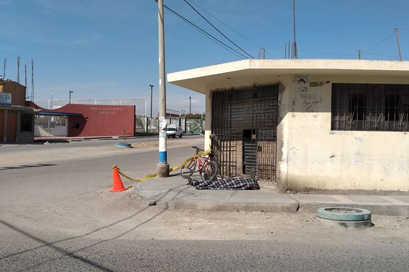 Hombre de 78 años yacía sobre vereda en asociación Primavera de Pocollay.