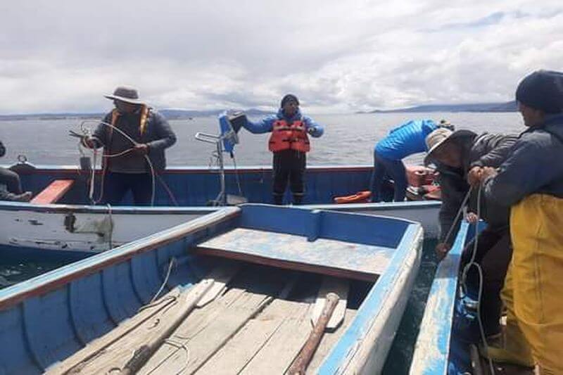 Solo encontraron el bote a un costado de jaulas.