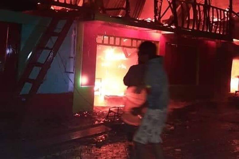 Es el quinto incendio que ocurre en Puerto Manoa.
