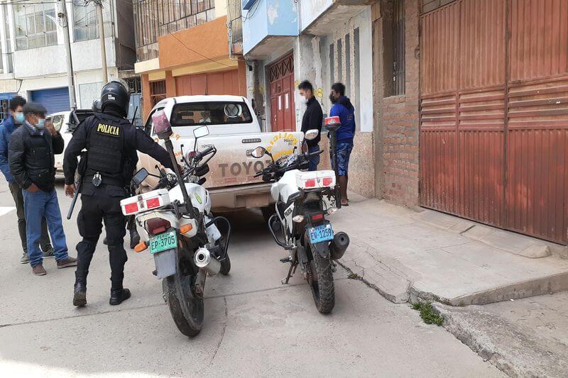 Población espera resultados de la policía.