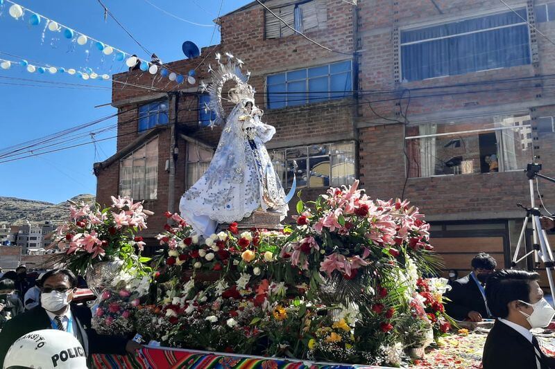 La imagen sagrada recorrerá las aguas del Titicaca.