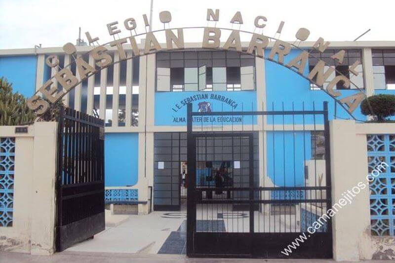 El colegio tiene la mayor cantidad de estudiantes de la provincia de Camaná.