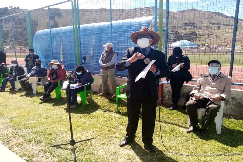 Gobernador regional de Puno asistió a la reunión con las autoridades de Huancané.