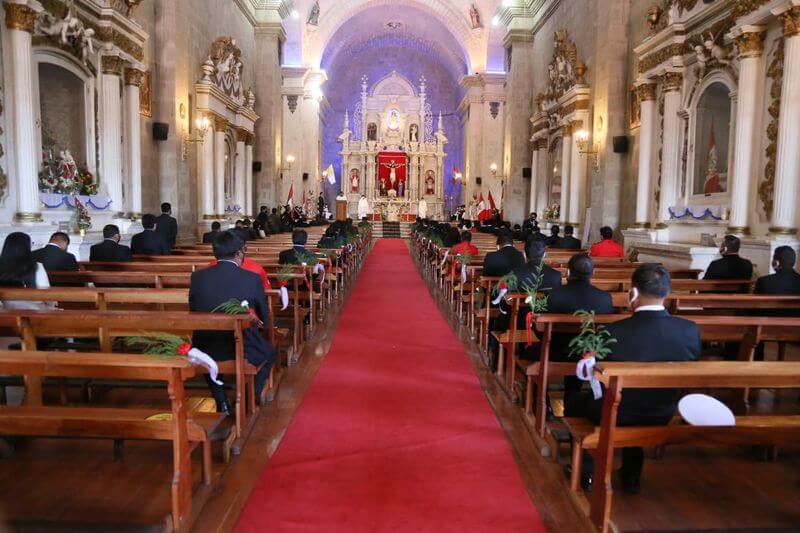 Jorge Pedro Carrión Pavlich en misa por Bicentenario.