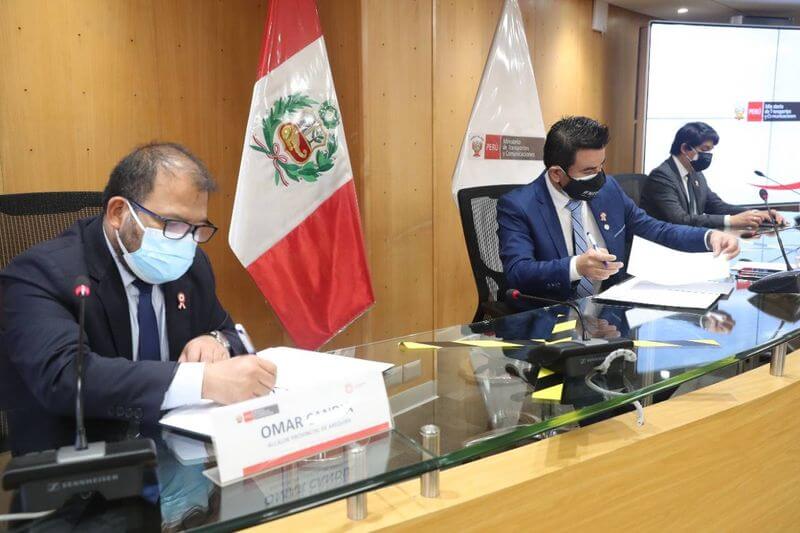 Alcalde Omar Candia se reunió con el viceministro Paúl Caiguaray Pérez.