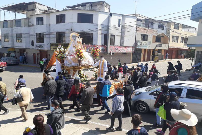 Sacerdote Juan Luis Vizcarra pidió que se respete la fe del pueblo.