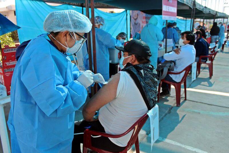 El 51 % de la población objetiva de Tacna está debidamente vacunada.