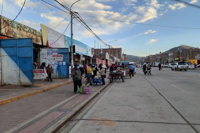 Exteriores del Mercado Unión y Dignidad.