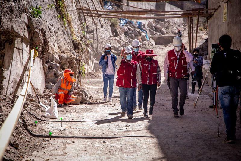 Candia pide a autoridades continuar trabajando por el desarrollo de Arequipa.