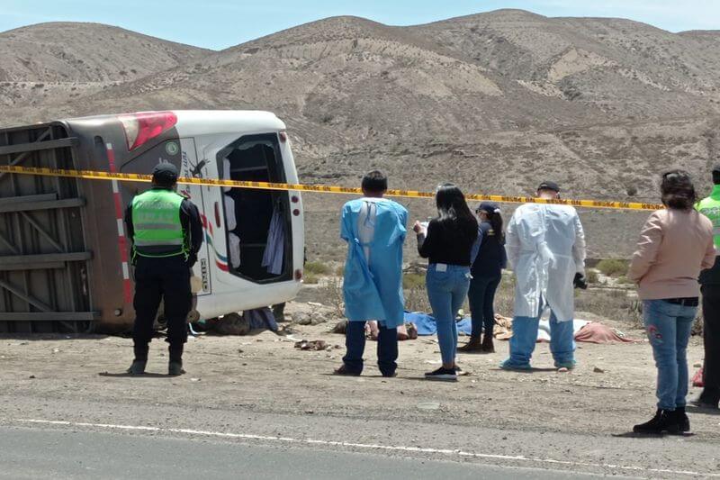 Accidente de tránsito se registró en el tramo conocido como 'La curva del diablo', en Quiscos, Yura.