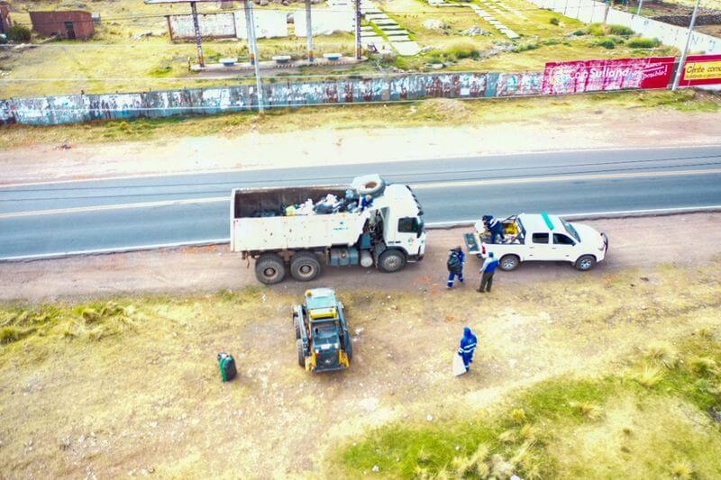 Trabajos se realizaron en las riberas del lago Titicaca.