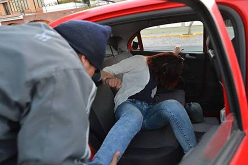 Dos asaltos ocurrieron en el distrito de Cerro Colorado. La Policía investiga.