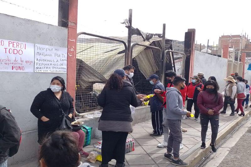 Comerciantes piden el apoyo de la población.