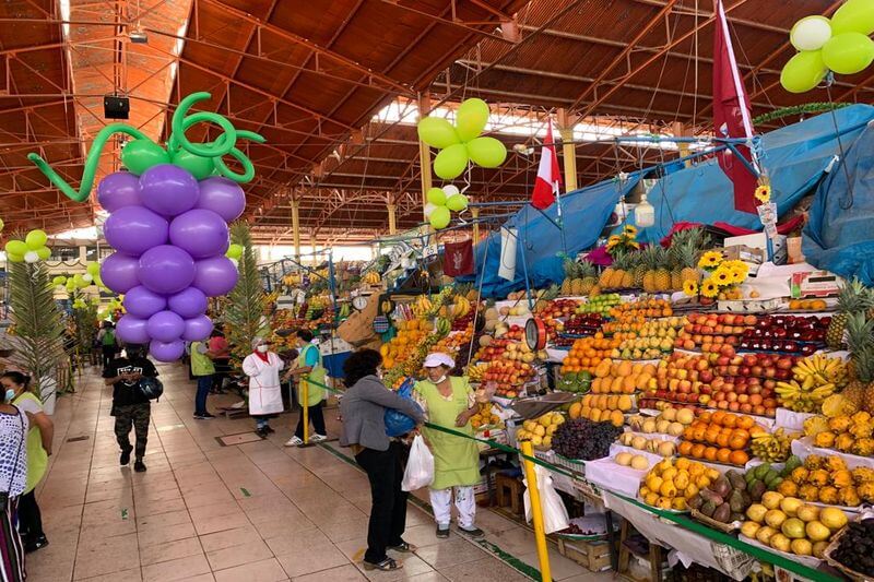 El 70% de los comerciantes alquila los puestos del mercado San Camilo.