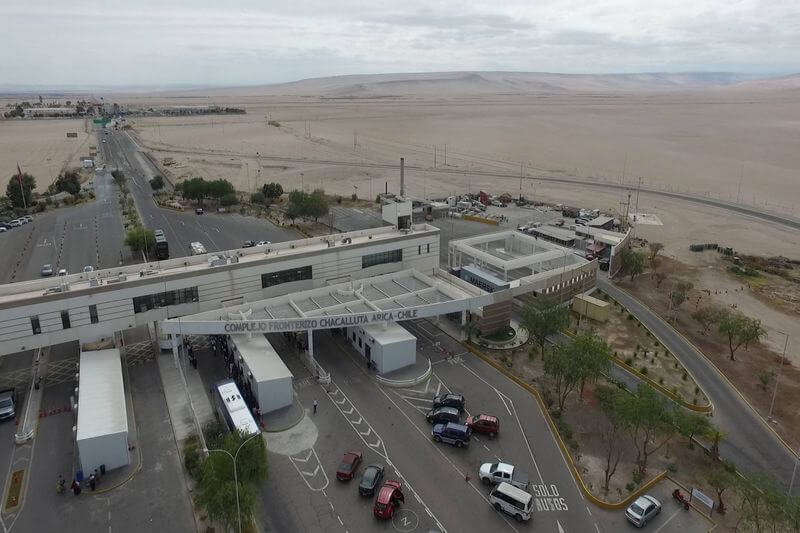 Autoridades chilenas aún no abrirán su frontera terrestre.