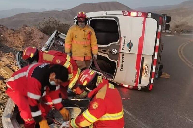 Bomberos de varias compañías acudieron en auxilio.