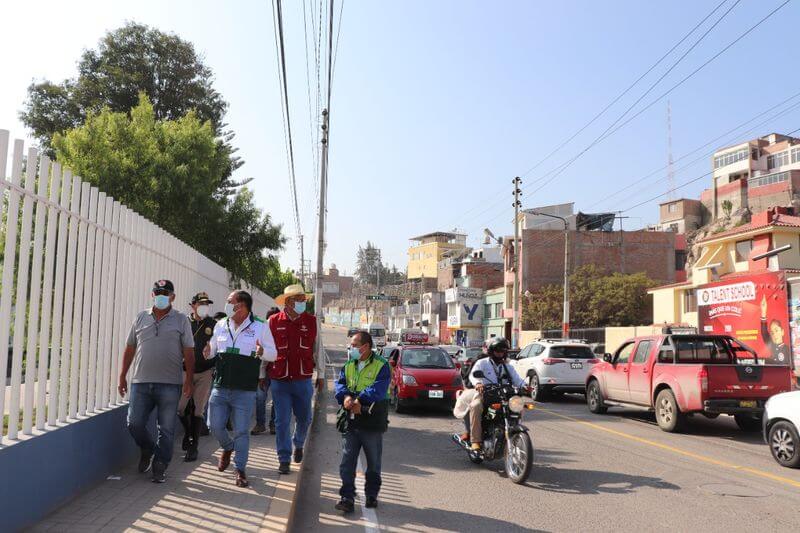 Funcionarios del municipio provincial supervisaron avenidas.