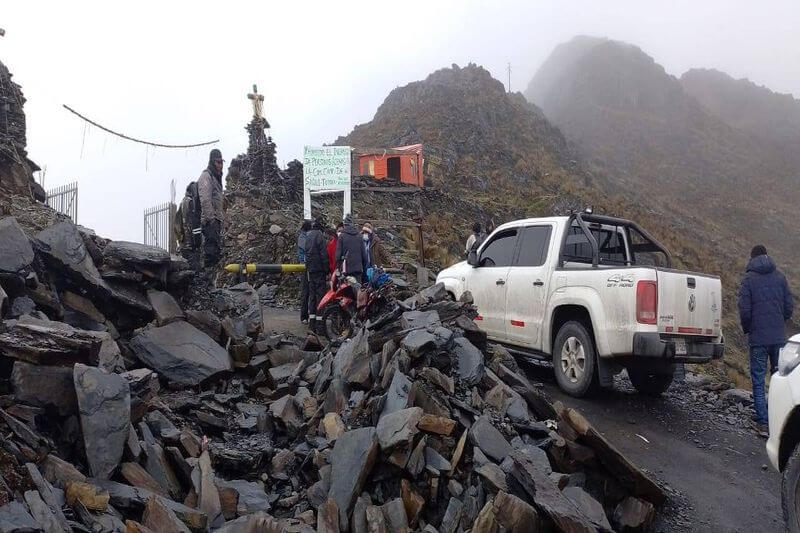 Leoncio Díaz encabeza la toma con sus lugartenientes.