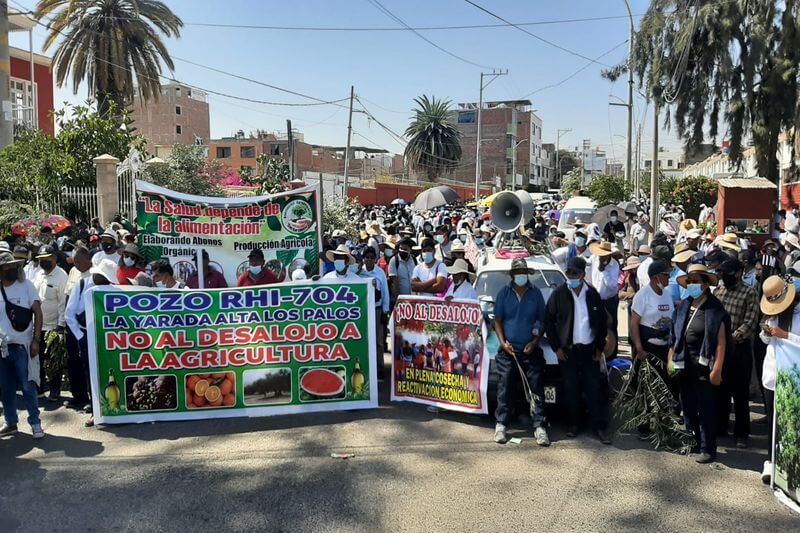 Multitudinaria marcha llegó ayer a sede del Gobierno Regional de Tacna.