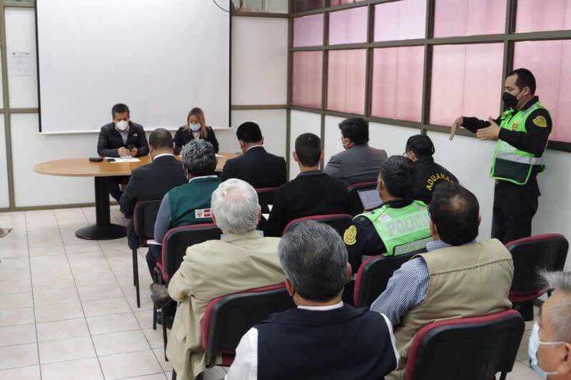 Acuerdo se tomó este martes en reunión en el complejo chileno Chacalluta.