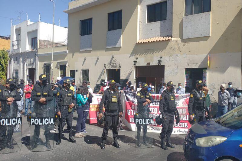 Varios servicios en los hospitales de Arequipa han quedado suspendidos por huelga.