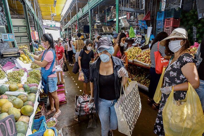 Madres de familia son las más afectadas con el alza de los precios en mercados.