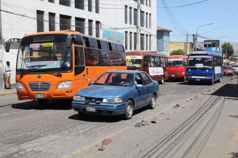 Pobladores reclaman cada semana por falta de transporte en sus distritos.