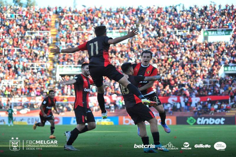 Esta noche, FBC Melgar habrá dado un gran paso para ganar el Apertura si vence al Atlético Grau. El partido se juega desde las 19:00 horas en el estadio de la Unsa.