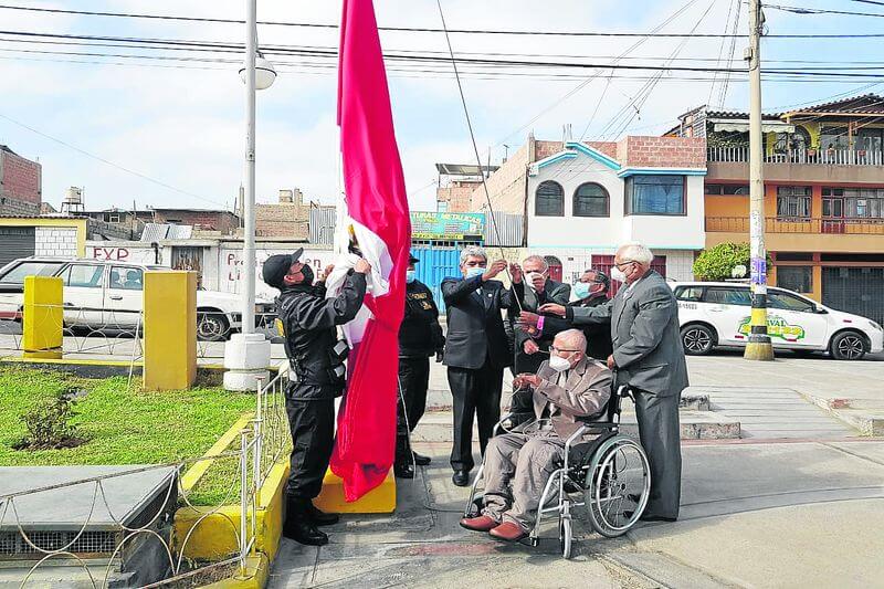 Ceremonia se desarrolló este miércoles en la plaza del Maestro.