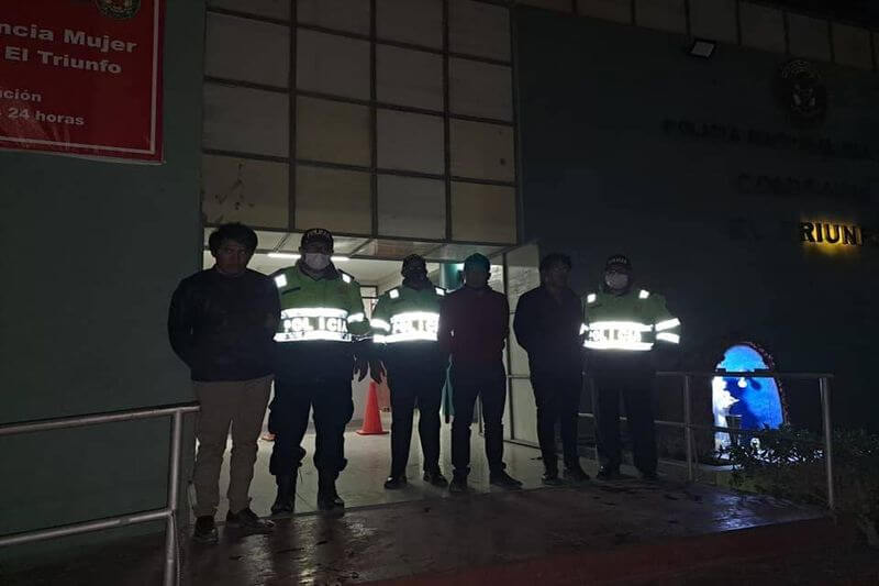 Sujetos se encuentran detenidos en la comisaría de El Triunfo-La Joya.