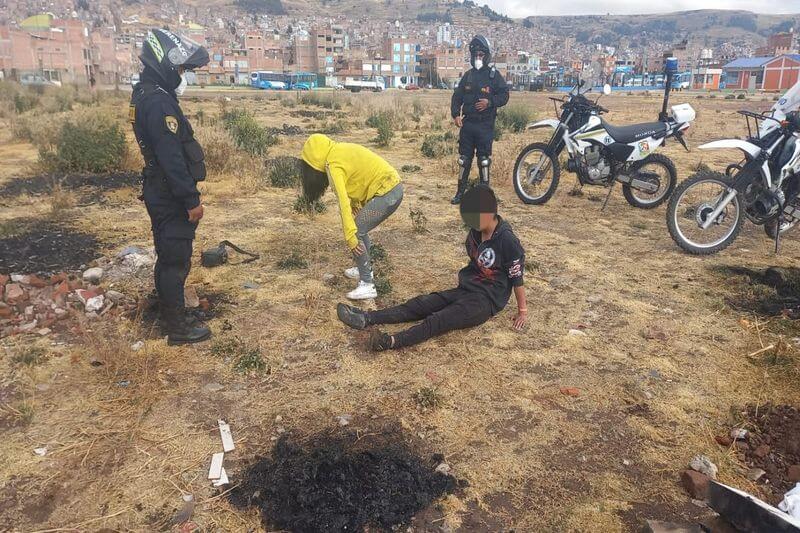 Jovencita quiso sorprender diciendo que era policía.