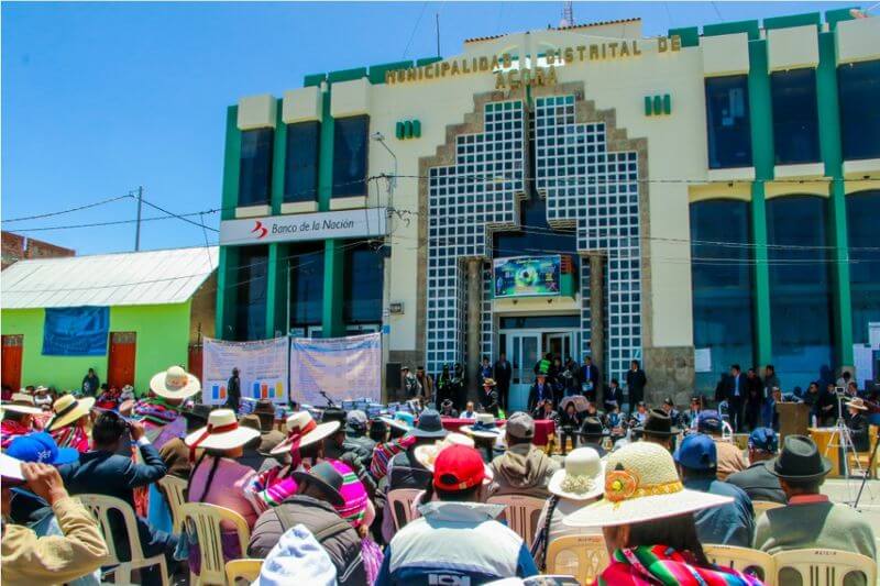 Presentan documentos ante JEE de Huancané.