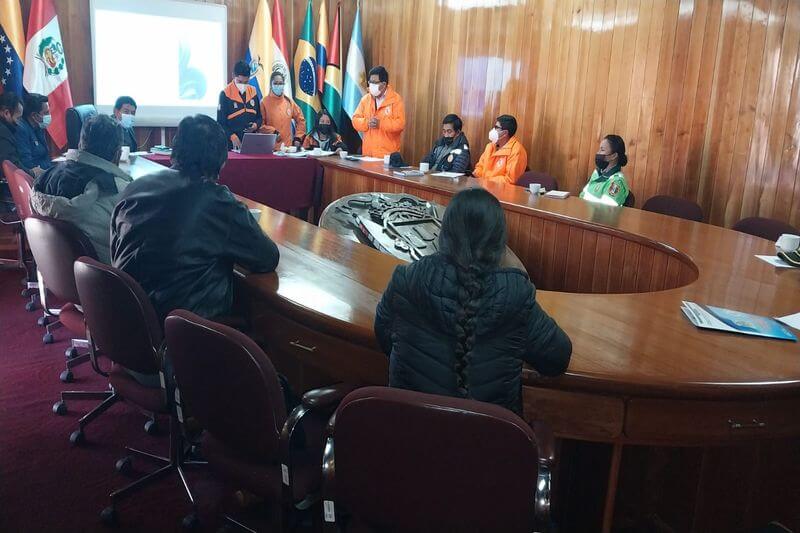 Reunión se realizó en sala de banderas de la MPP.