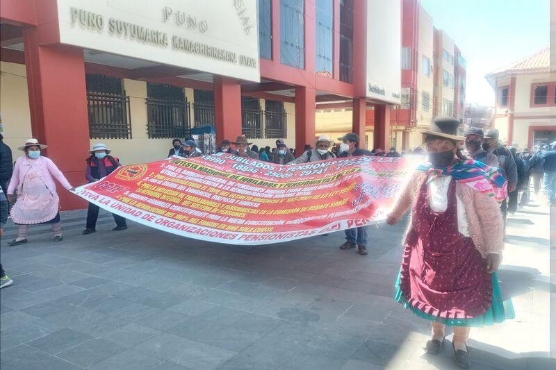 Se movilizaron por diferentes arterias de Puno.