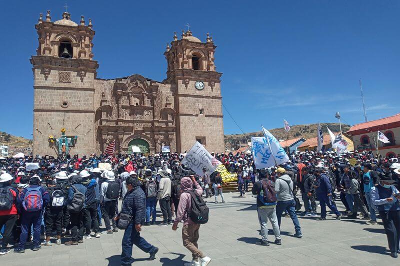 Ayer se movilizaron por diferentes calles de Puno.