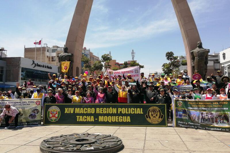 Corso de integración organizado por la Policía recorrió este sábado la ciudad.