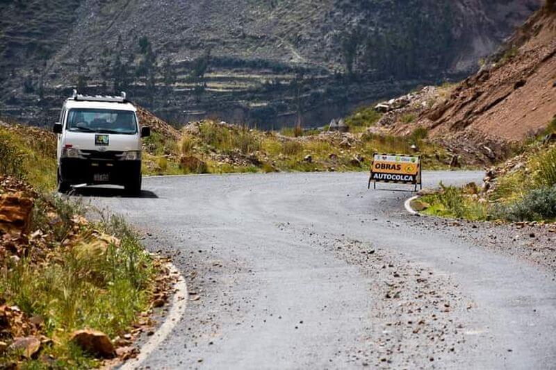 Gestión municipal anterior no habría dado mantenimiento a la carretera.