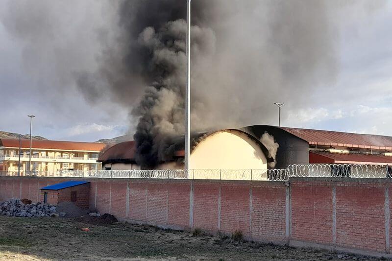 Infiltrados queman el localde Cebaf Desaguadero.
