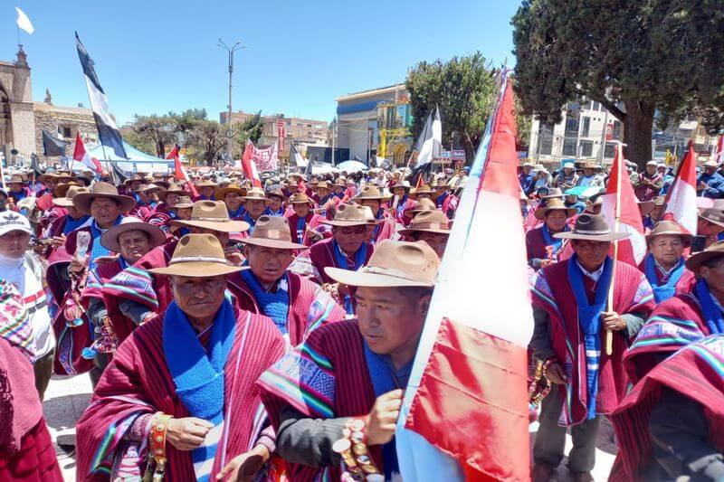 Cientos de tenientes gobernadores llegaron a Juliaca.Cientos de tenientes gobernadores llegaron a Juliaca.