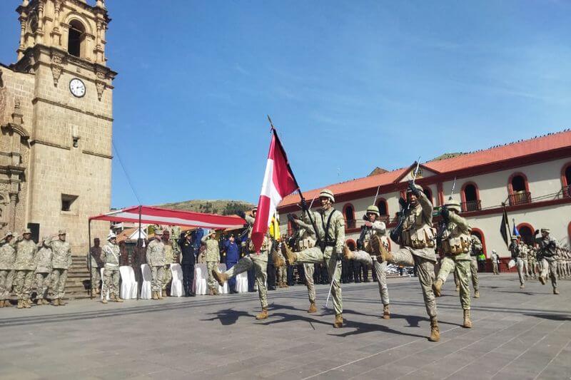 El Comando Unificado del Ejército Peruano y la PNP realizaron ceremonia cívica.
